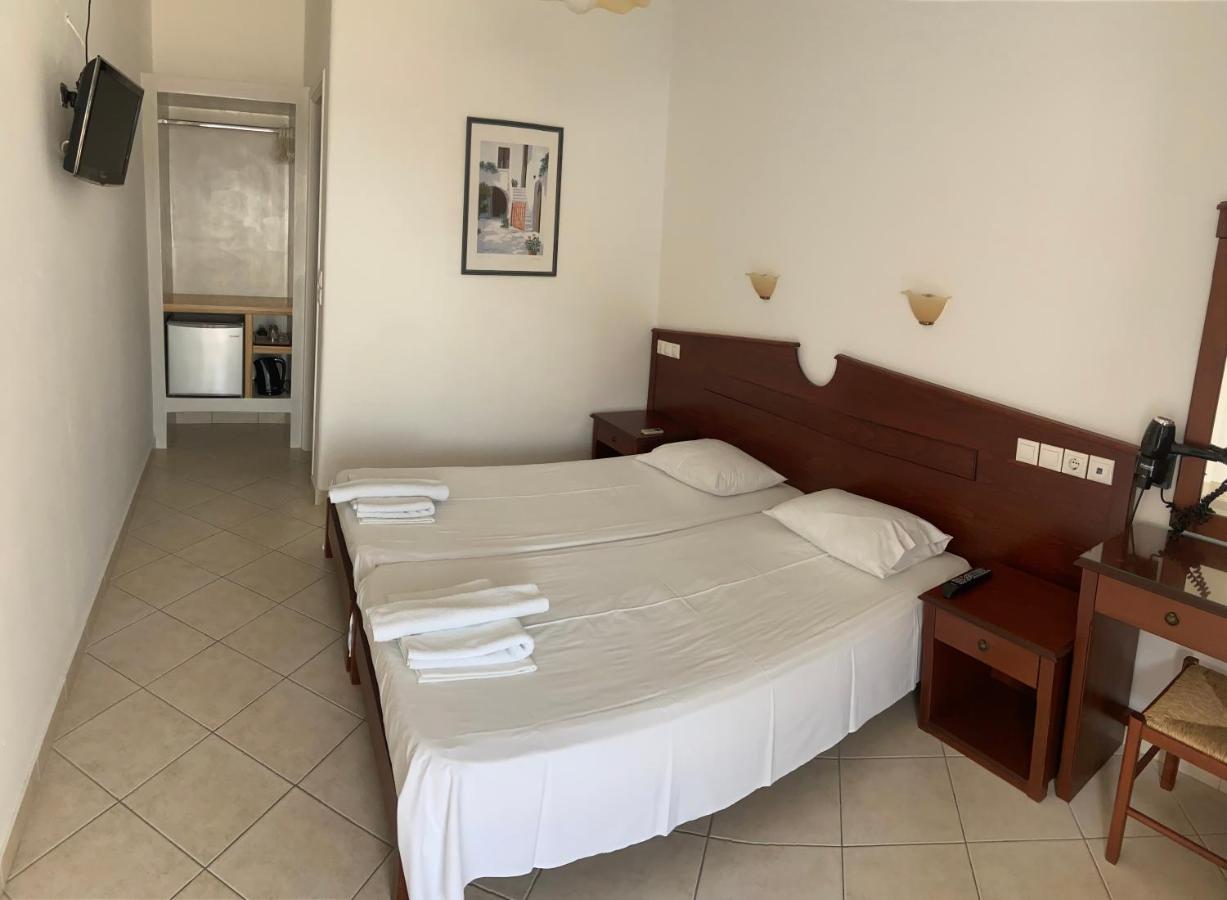 Elpis Rooms Милопотас Екстериор снимка