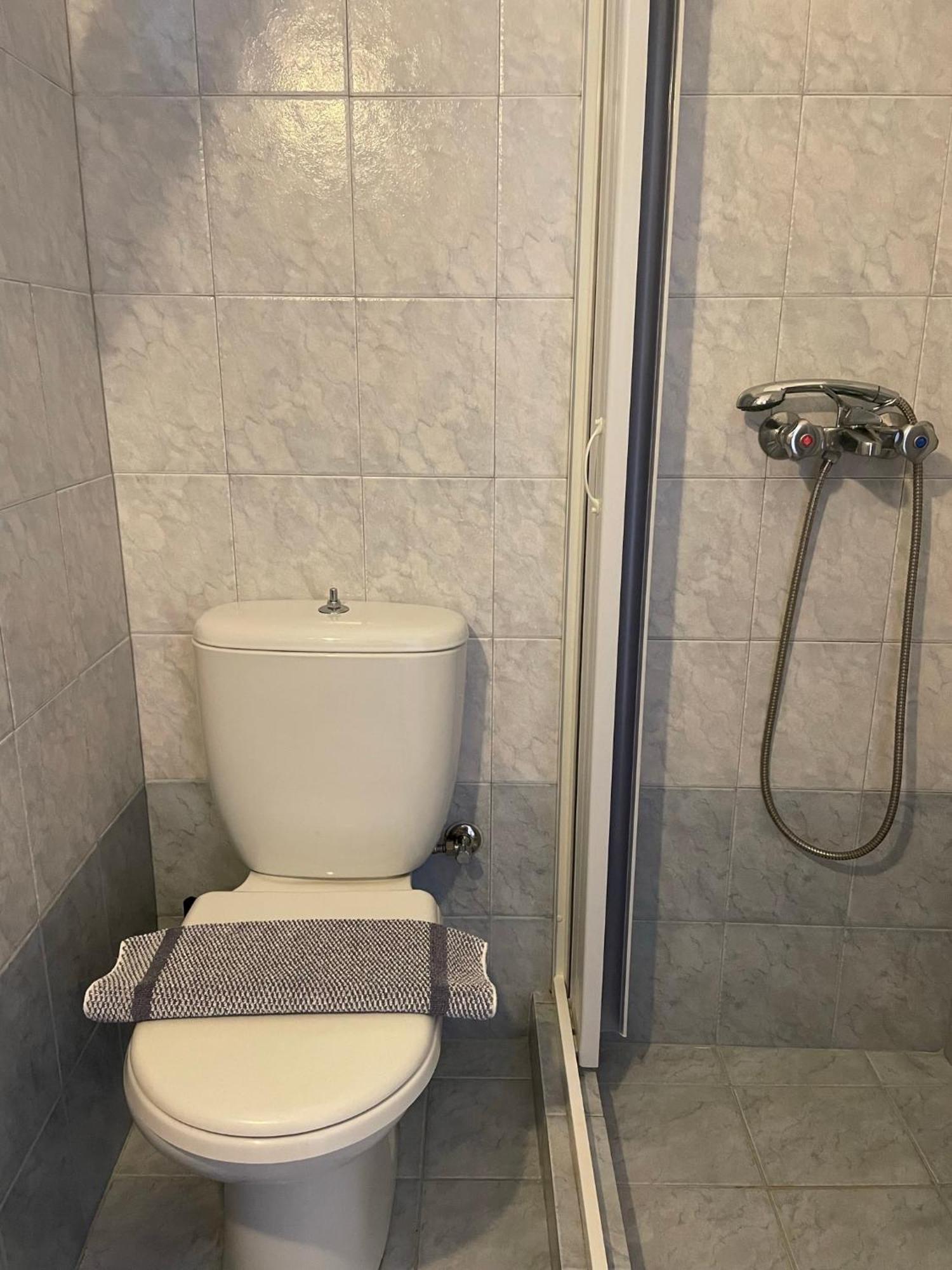 Elpis Rooms Милопотас Екстериор снимка